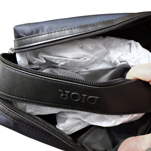 Dior Sauvage Men’s Travel Duo – Toiletry Pouch + 10 mL EDT Mini NIB - Picture 9 of 12